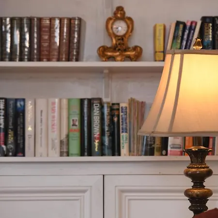 Self Catering - West End Apartment