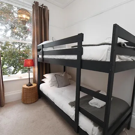 Self Catering - West End * Harrogate