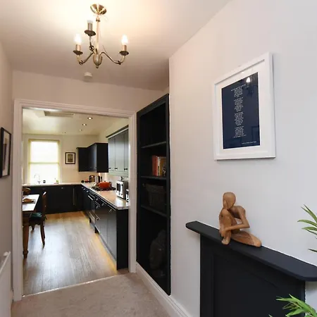 Self Catering - West End * Harrogate