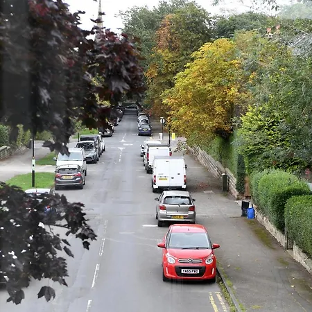 Self Catering - West End Apartman